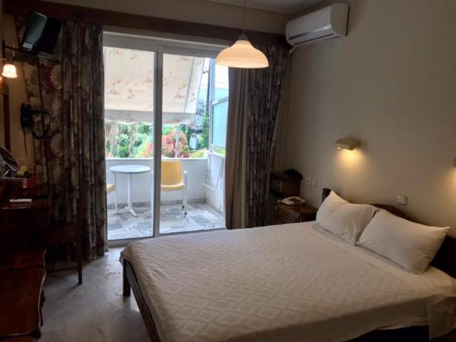 Batis Hotel Ливанатес Экстерьер фото