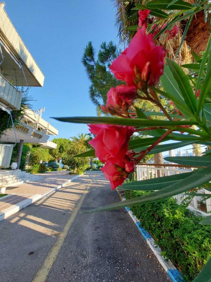 Batis Hotel Ливанатес Экстерьер фото