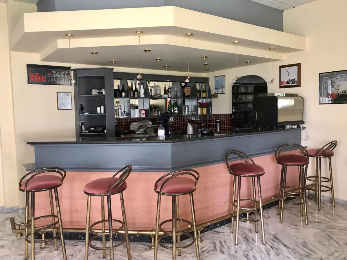 Batis Hotel Ливанатес Экстерьер фото