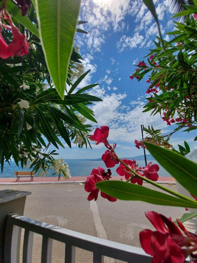 Batis Hotel Ливанатес Экстерьер фото