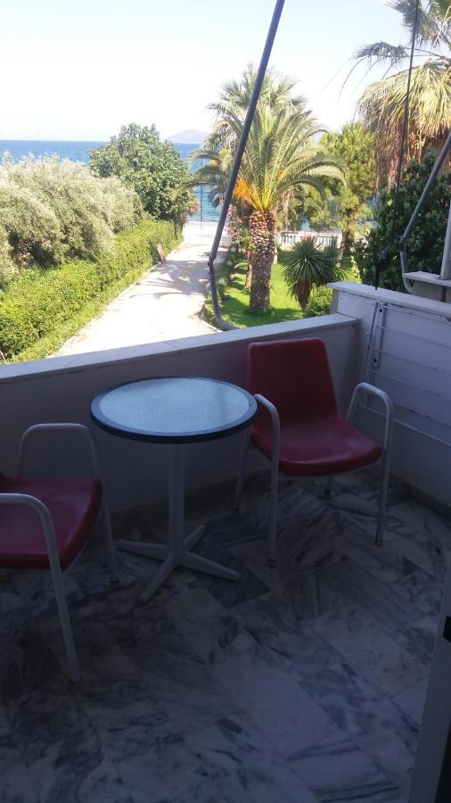 Batis Hotel Ливанатес Экстерьер фото
